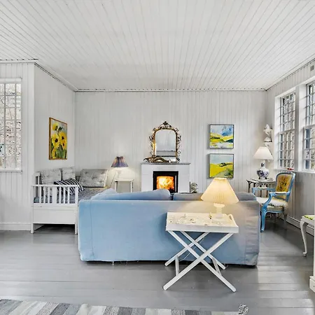 3 Bedroom Pet Friendly In בית נופש Vejby